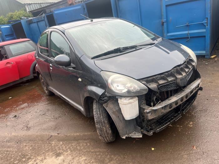 Toyota Aygo 1.0 12V VVT-i Sloopvoertuig (2009, Grijs)