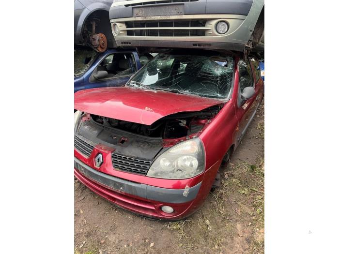 Renault Clio II 1.2 16V Sloopvoertuig (2002, Rood)