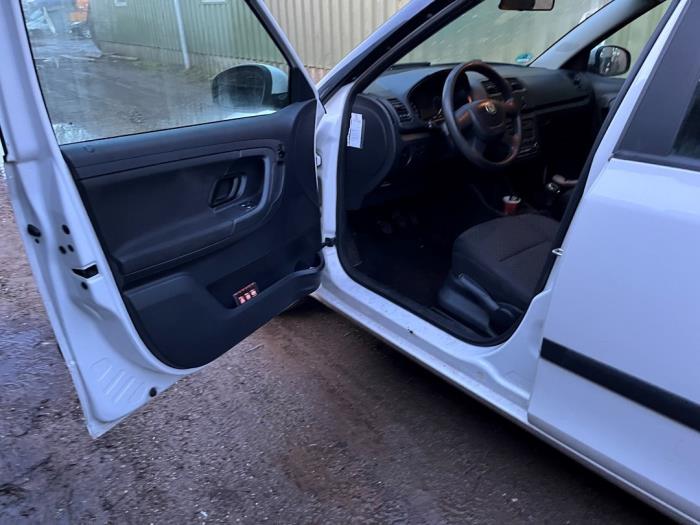 Skoda Fabia II Combi 1.2 TDI 12V Greenline Sloopvoertuig (2010, Wit)