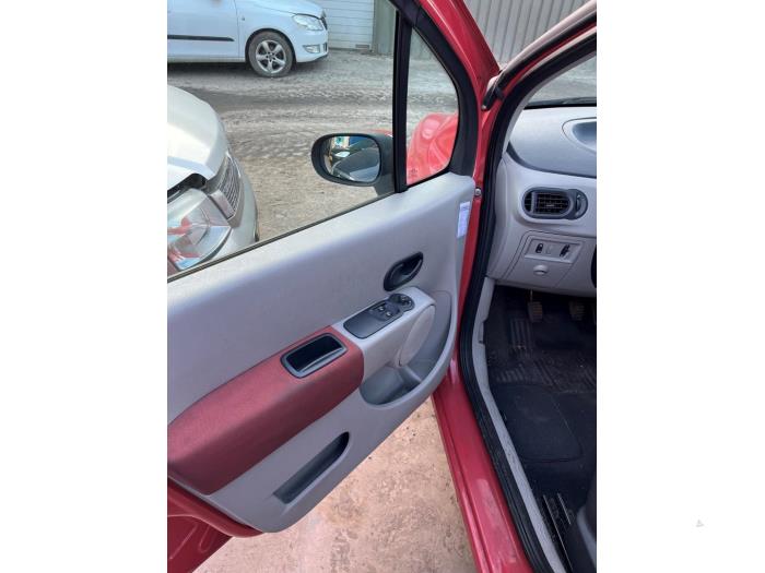 Renault Modus/Grand Modus 1.2 16V Sloopvoertuig (2006, Rood)