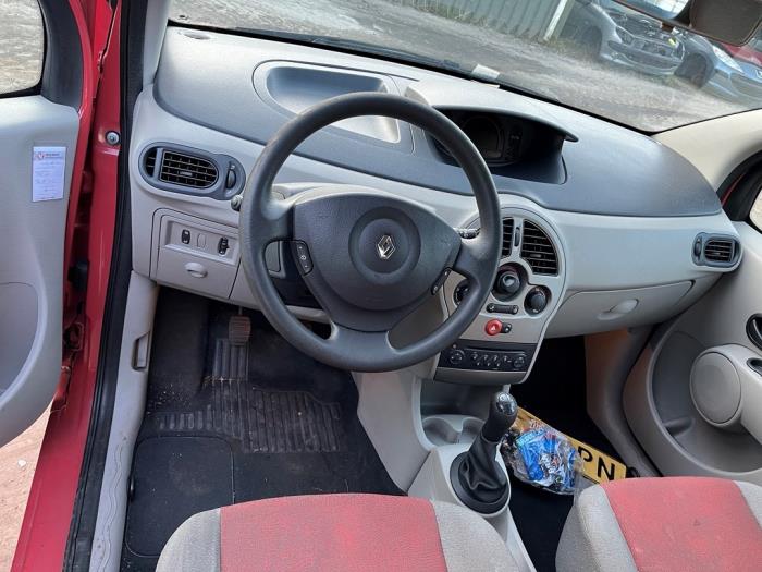 Renault Modus/Grand Modus 1.2 16V Sloopvoertuig (2006, Rood)