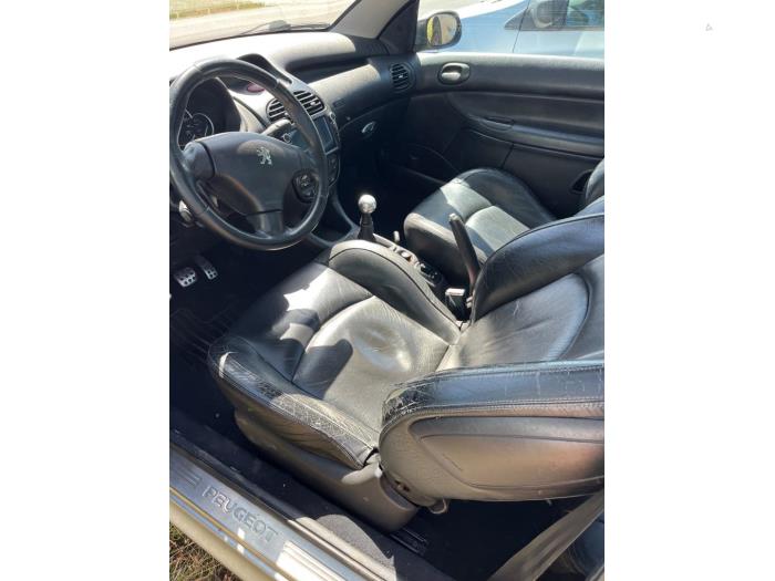 Peugeot 206 CC 1.6 16V Sloopvoertuig (2003, Grijs)