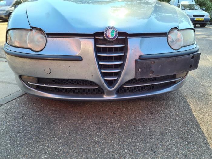 Alfa Romeo 147 1.6 Twin Spark 16V Sloopvoertuig (2002, Licht, Blauw)