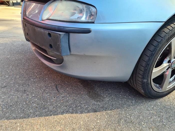 Alfa Romeo 147 1.6 Twin Spark 16V Sloopvoertuig (2002, Licht, Blauw)