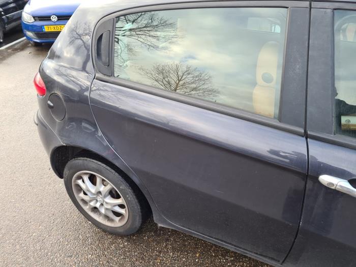 Alfa Romeo 147 1.6 HP Twin Spark 16V Sloopvoertuig (2003, Blauw)