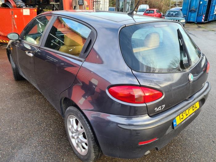 Alfa Romeo 147 1.6 HP Twin Spark 16V Sloopvoertuig (2003, Blauw)