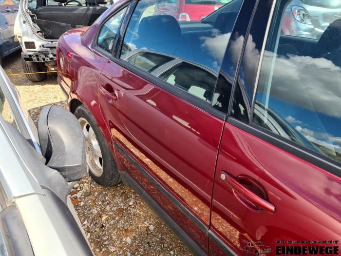 Volkswagen Passat 2.3 VR5 Sloopvoertuig (1999, Rood)