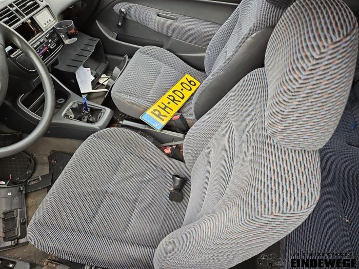 Honda Civic 1.4i 16V Sloopvoertuig (1997, Rood)