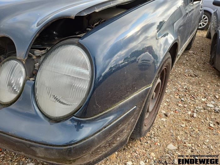 Mercedes CLK 2.0 200K Evo 16V Sloopvoertuig (2002, Zwart)