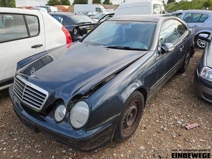 Mercedes CLK 2.0 200K Evo 16V Sloopvoertuig (2002, Zwart)