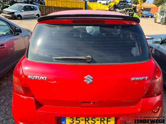 Suzuki Swift 1.3 VVT 16V Sloopvoertuig (2005, Rood)