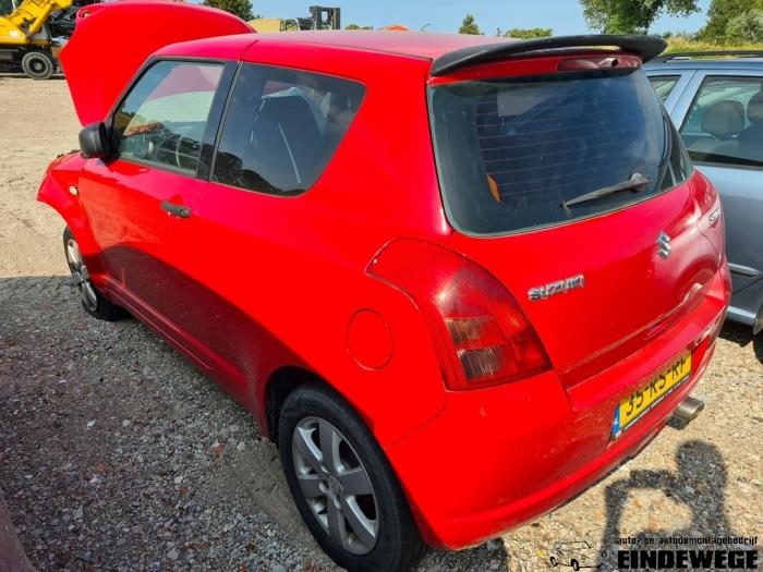 Suzuki Swift 1.3 VVT 16V Sloopvoertuig (2005, Rood)