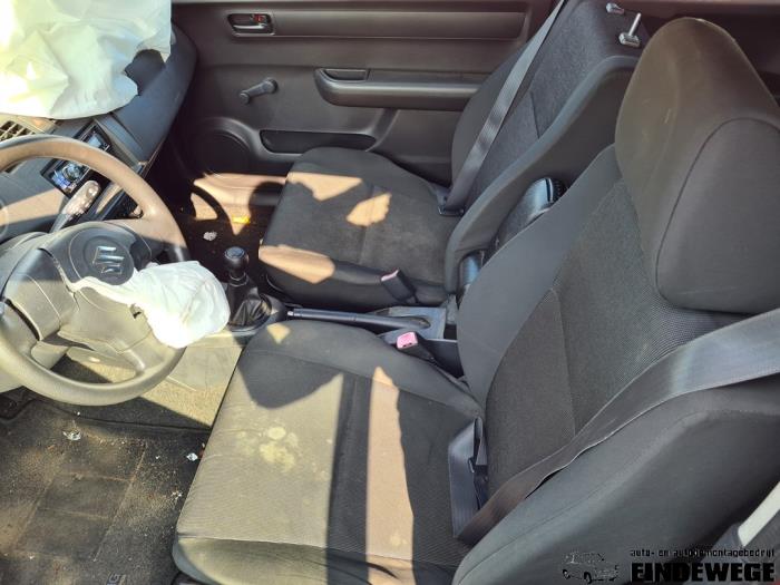 Suzuki Swift 1.3 VVT 16V Sloopvoertuig (2005, Rood)