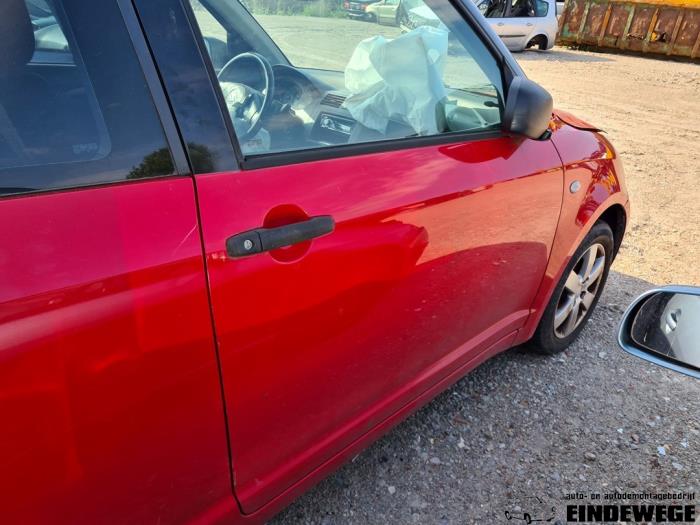 Suzuki Swift 1.3 VVT 16V Sloopvoertuig (2005, Rood)