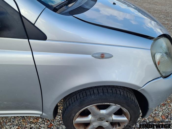 Toyota Yaris 1.0 16V VVT-i Sloopvoertuig (1999, Grijs)