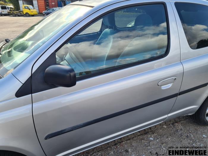 Toyota Yaris 1.0 16V VVT-i Sloopvoertuig (1999, Grijs)