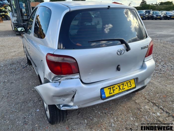 Toyota Yaris 1.0 16V VVT-i Sloopvoertuig (1999, Grijs)