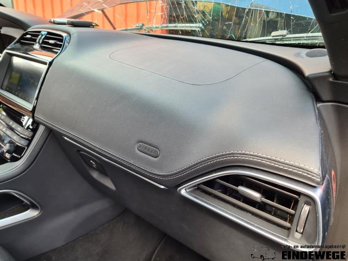 Jaguar F-Pace 2.0 Turbo 16V AWD Sloopvoertuig (2017, Groen)