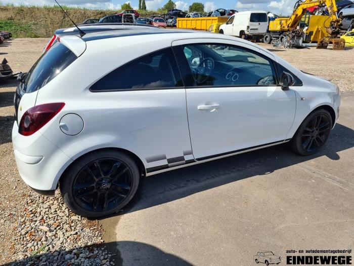 Opel Corsa D 1.4 Euro 5 Sloopvoertuig (2010, Wit)