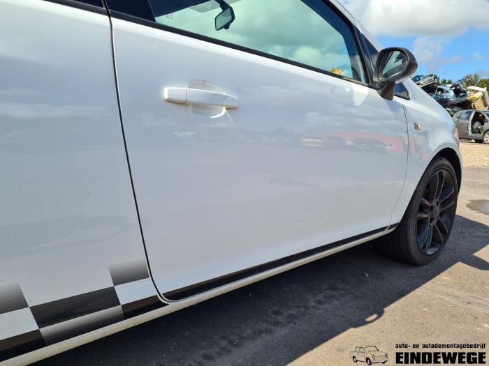 Opel Corsa D 1.4 Euro 5 Sloopvoertuig (2010, Wit)