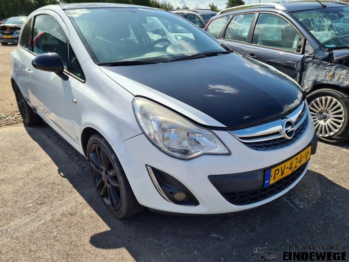 Opel Corsa D 1.4 Euro 5 Sloopvoertuig (2010, Wit)