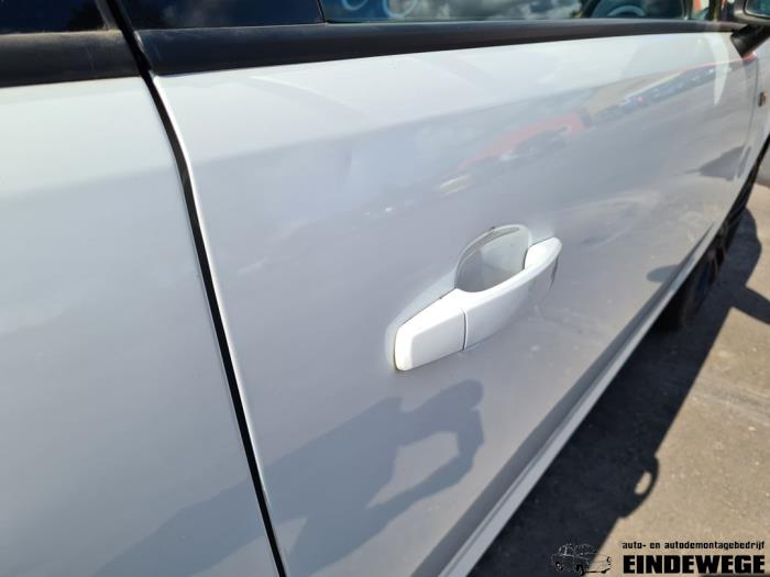 Opel Corsa D 1.4 Euro 5 Sloopvoertuig (2010, Wit)