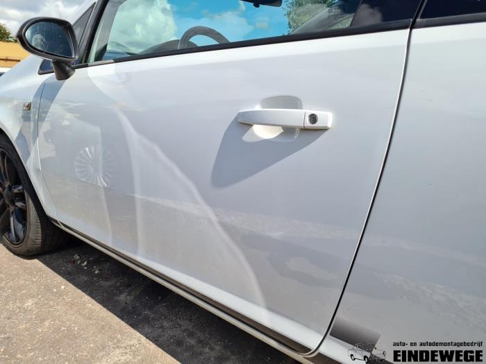 Opel Corsa D 1.4 Euro 5 Sloopvoertuig (2010, Wit)