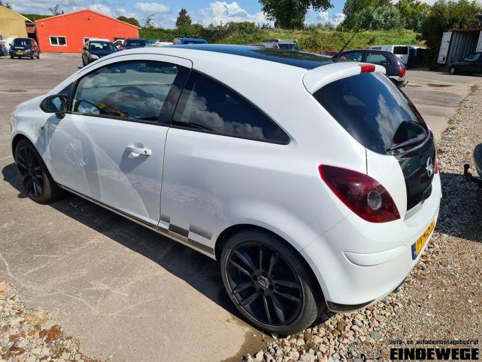 Opel Corsa D 1.4 Euro 5 Sloopvoertuig (2010, Wit)