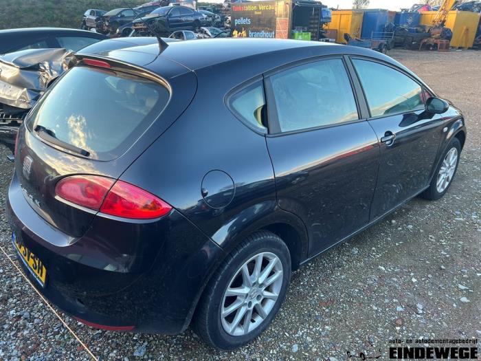 Seat Leon 1.6 Sloopvoertuig (2006, Zwart)