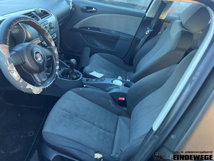 Seat Leon 1.6 Sloopvoertuig (2006, Zwart)