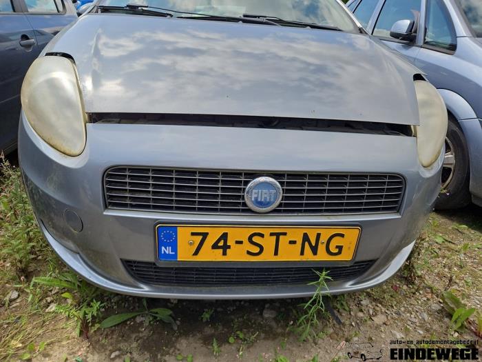 Fiat Grande Punto 1.4 16V Sloopvoertuig (2006, Grijs)