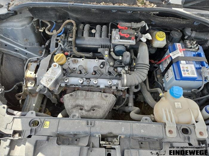 Fiat Grande Punto 1.4 16V Sloopvoertuig (2006, Grijs)