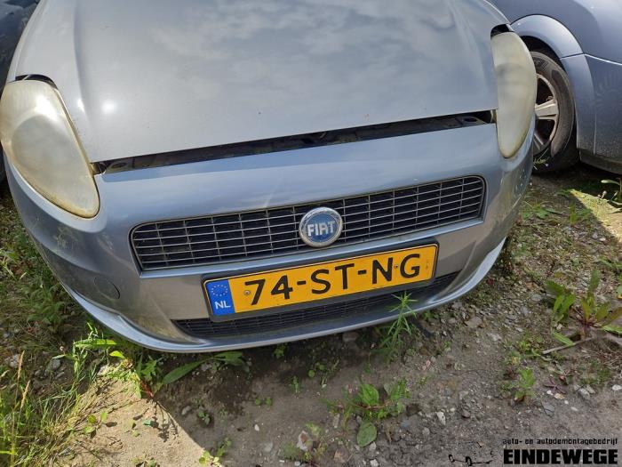 Fiat Grande Punto 1.4 16V Sloopvoertuig (2006, Grijs)