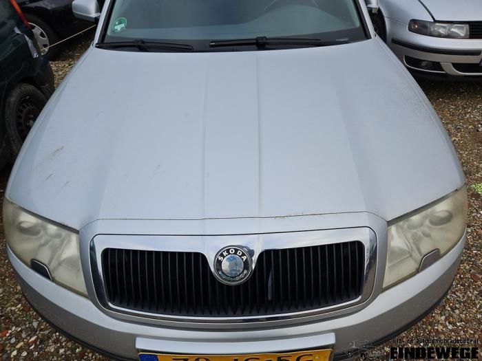 Skoda Superb 1.8 20V Turbo Sloopvoertuig (2002, Grijs)