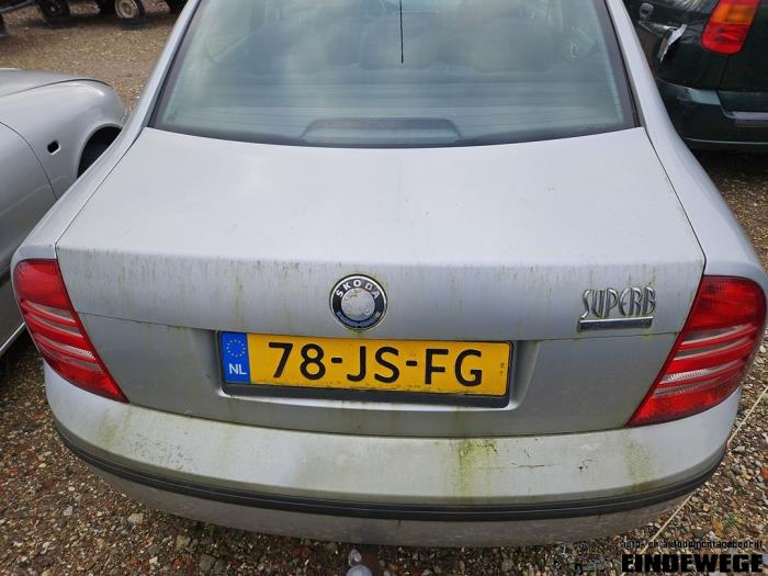 Skoda Superb 1.8 20V Turbo Sloopvoertuig (2002, Grijs)