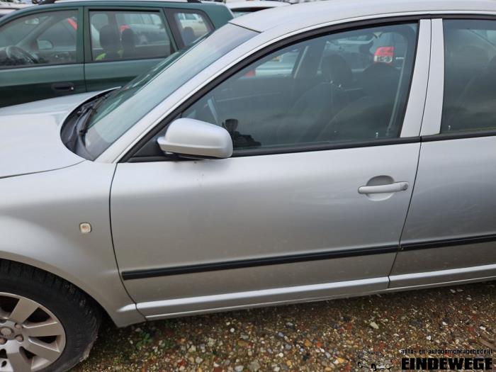 Skoda Superb 1.8 20V Turbo Sloopvoertuig (2002, Grijs)