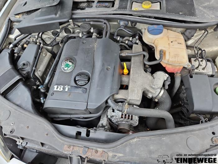 Skoda Superb 1.8 20V Turbo Sloopvoertuig (2002, Grijs)