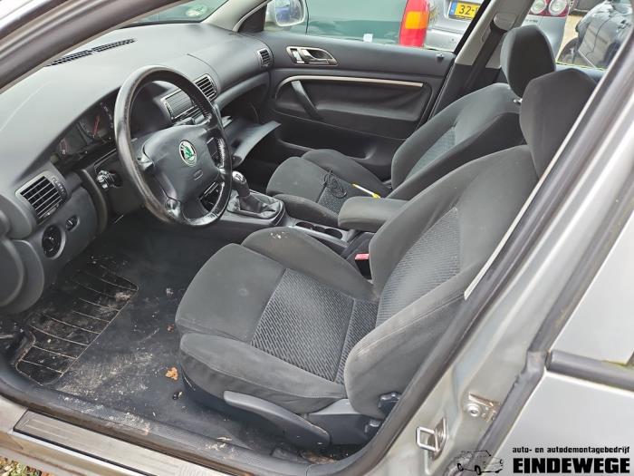 Skoda Superb 1.8 20V Turbo Sloopvoertuig (2002, Grijs)