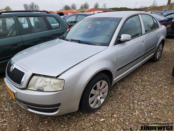 Skoda Superb 1.8 20V Turbo Sloopvoertuig (2002, Grijs)