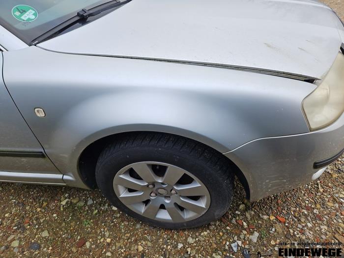 Skoda Superb 1.8 20V Turbo Sloopvoertuig (2002, Grijs)