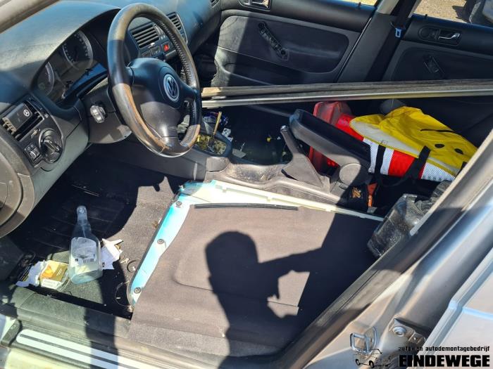 Volkswagen Bora 2.0 Sloopvoertuig (2003, Grijs)