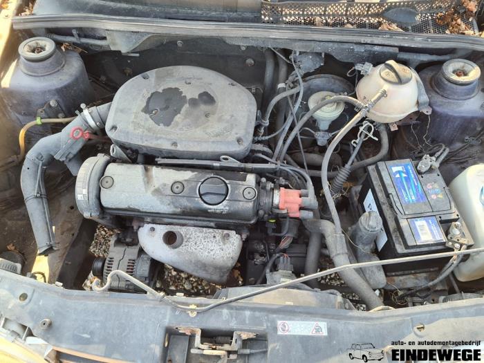 Volkswagen Golf III 1.6 i Sloopvoertuig (1996, Blauw)