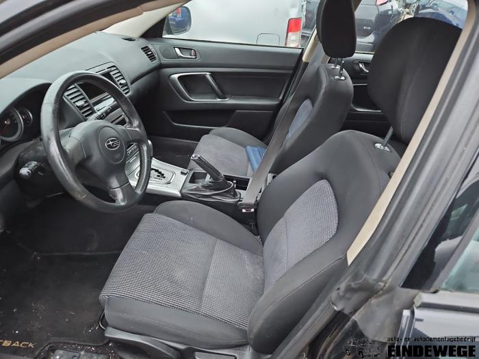 Subaru Outback 2.5 16V Sloopvoertuig (2005, Zwart)