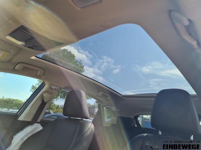 Lexus NX I 300h 2.5 16V 4x4 Sloopvoertuig (2018, Wit)