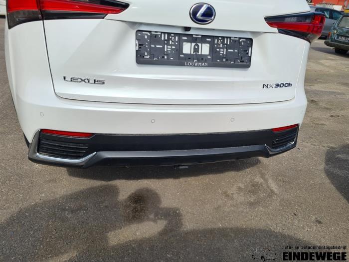 Lexus NX I 300h 2.5 16V 4x4 Sloopvoertuig (2018, Wit)