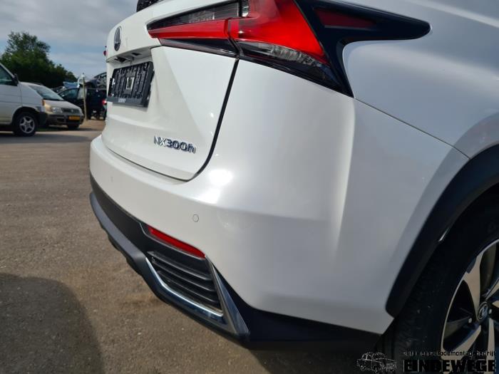 Lexus NX I 300h 2.5 16V 4x4 Sloopvoertuig (2018, Wit)