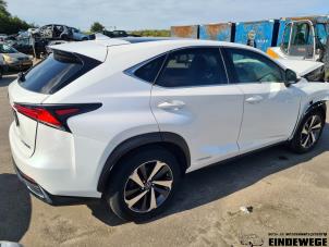 Lexus NX I 300h 2.5 16V 4x4 Sloopvoertuig (2018, Wit)