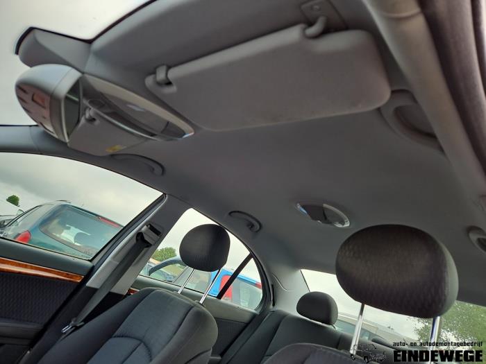 Mercedes E 2.6 E-240 V6 18V Sloopvoertuig (2002, Grijs)