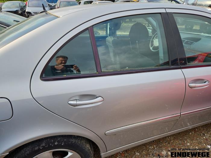 Mercedes E 2.6 E-240 V6 18V Sloopvoertuig (2002, Grijs)