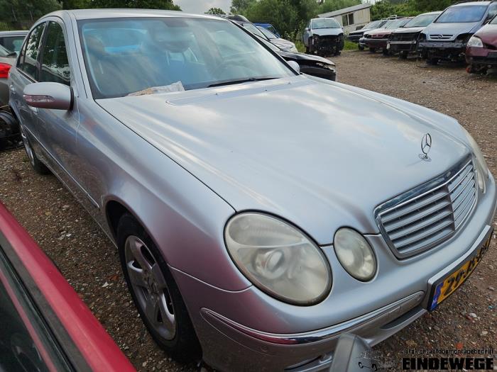 Mercedes E 2.6 E-240 V6 18V Sloopvoertuig (2002, Grijs)